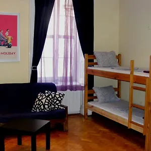 11th Hour Cinema Hostel
